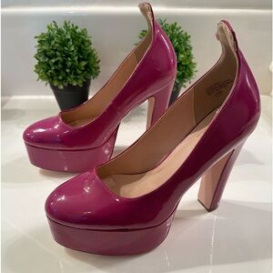 Chase and Chloe purple patent high heel platform pumps. Size 10.